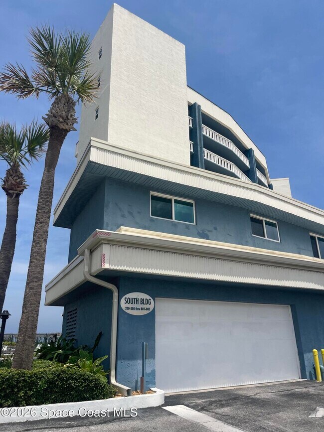 Building Photo - 1175 Jimmy Buffett Mem Hwy