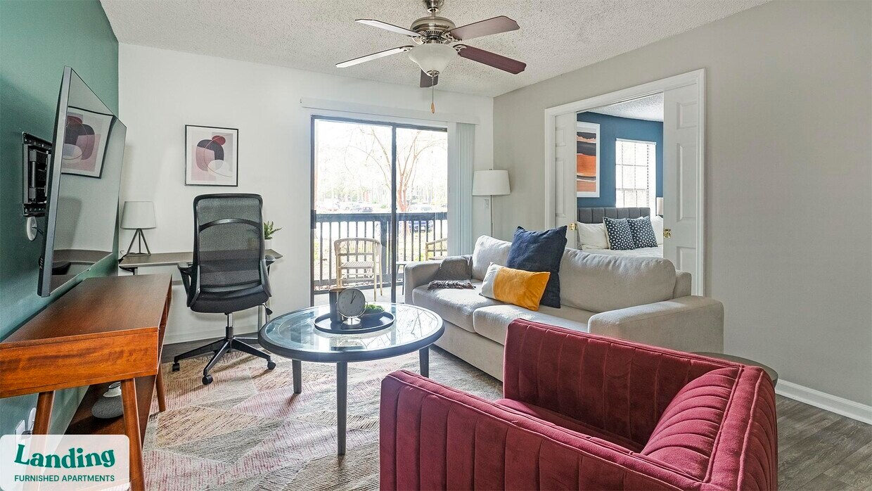 Foto principal - 10263 Whispering Forest Dr