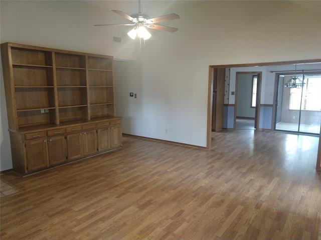 Building Photo - 6218 Paradise Dr