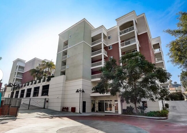 Building Photo - 3740 Santa Rosalia Dr