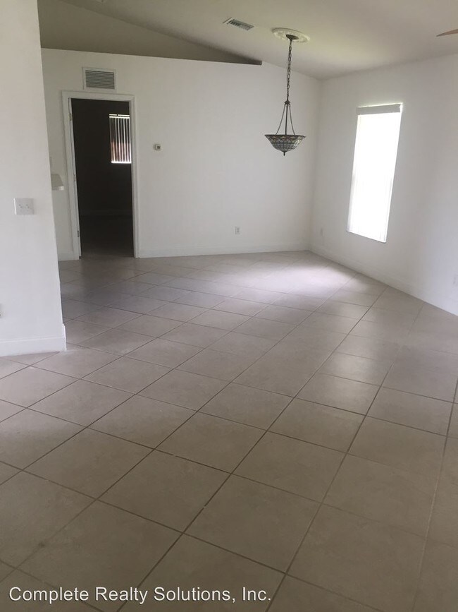 Foto del edificio - 142 SE 10th Ter