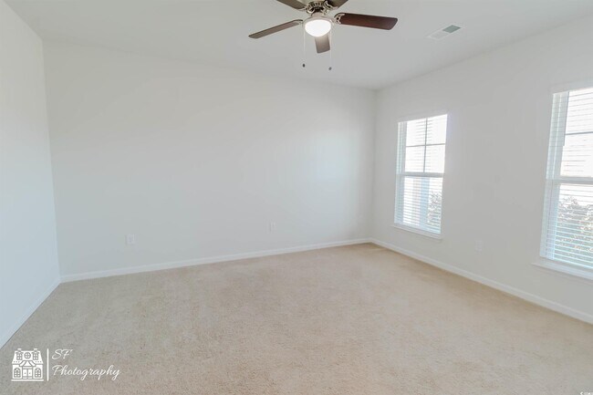 Building Photo - 3320 Candytuft Dr