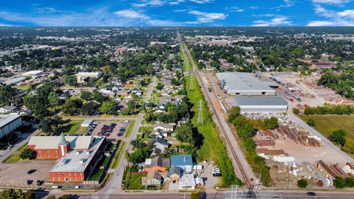 Foto principal - 6701 Irvington Blvd