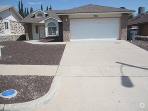 Building Photo - 7728 Plaza Serena Rd
