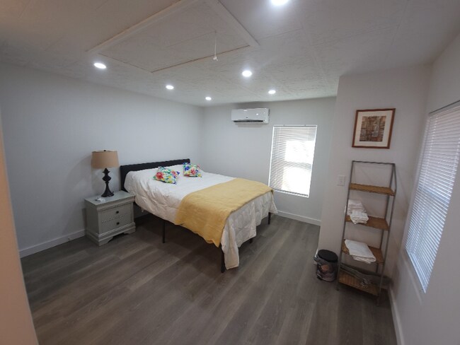 Building Photo - 508 Laurens St