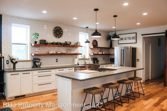 Foto del edificio - 2 br, 2 bath House - 419 N Main St