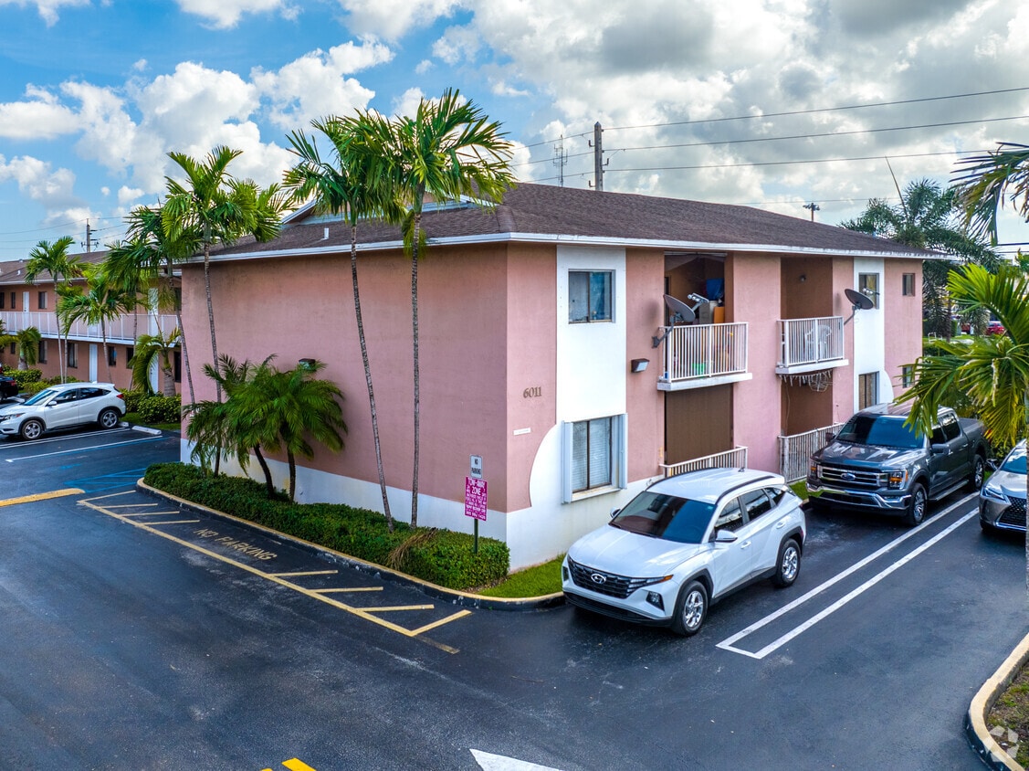 6011-6041 W 24th Ave Hialeah, FL 33016 - Villamore