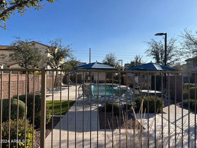 Building Photo - 1522 W Marlin Dr