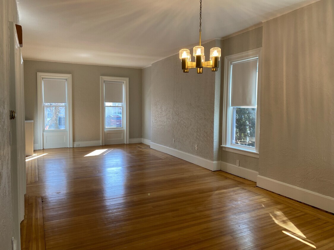 Primary Photo - 129 Park Pl