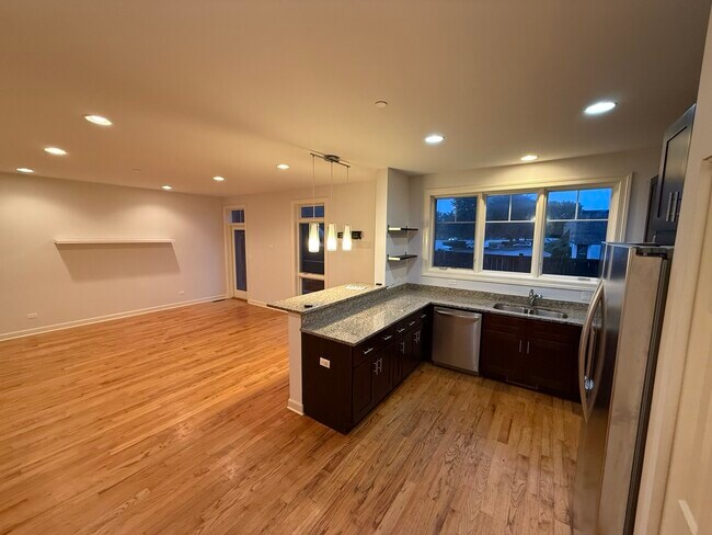 Building Photo - 24 Northfield Terrace