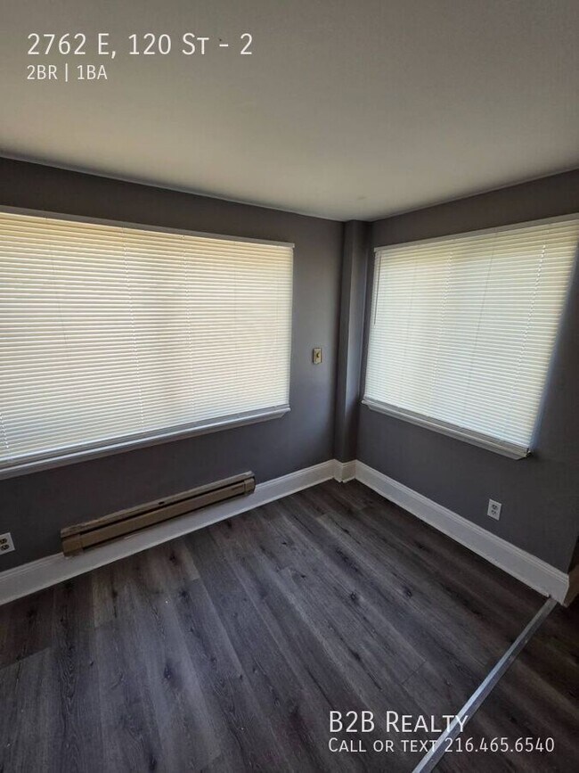 Foto del edificio - 2762 E 120th St