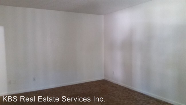 Building Photo - 7808 N Laurelglen Blvd