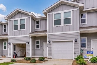Building Photo - 1508 Farragut Way