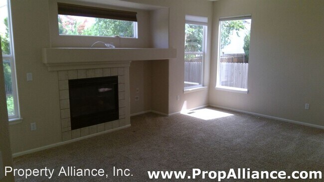 Building Photo - 3 br, 2.5 bath House - 4020 S. Rome Street