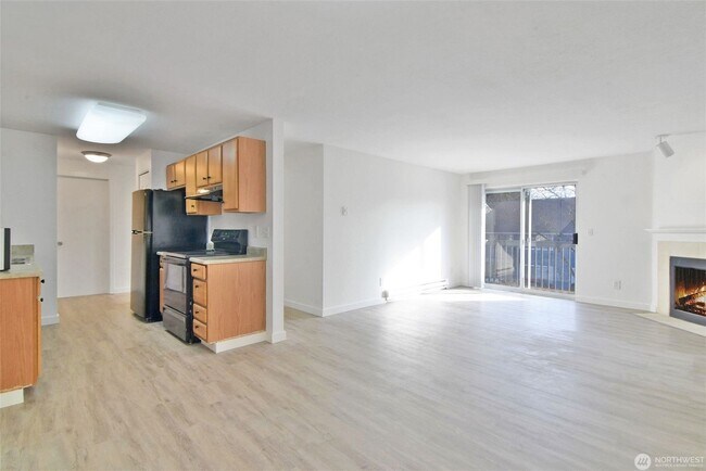 Foto del edificio - 16817 Larch Way
