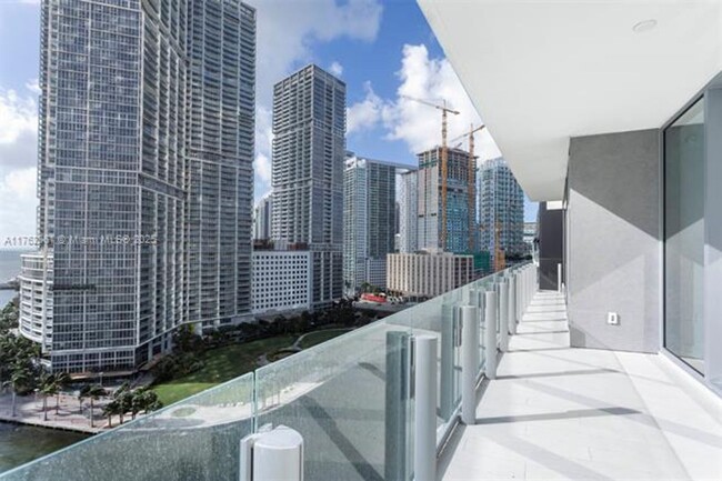 Foto del edificio - 300 Biscayne Blvd Way
