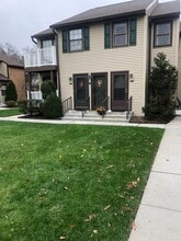 Building Photo - 30-13 Prospect St