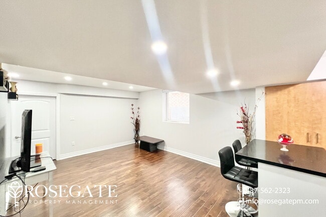 Building Photo - Spacious 2-Bedroom, 2-Bathroom Apartment i...