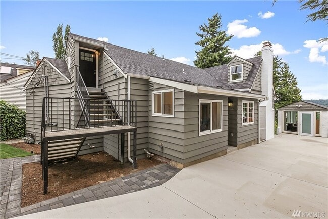 Building Photo - 12334 Sand Point Way NE