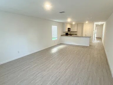Building Photo - 928 Woodstork Wy