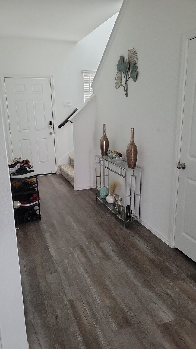 Building Photo - 24443 Springfield Valley Dr