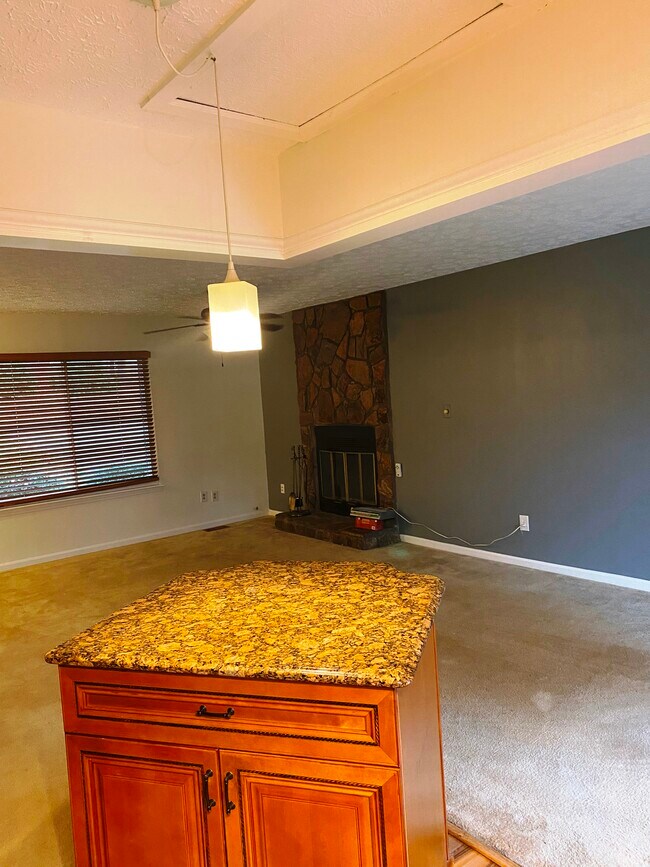 Building Photo - 104 Wyatts Pond Ln