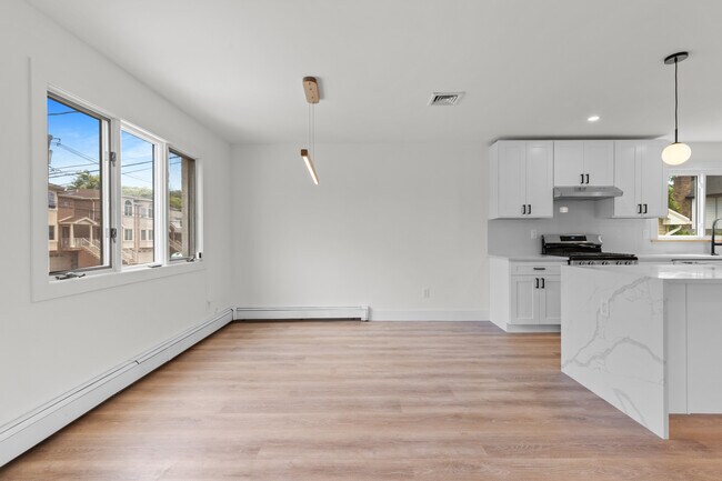 Foto del edificio - 302 E Harriet Ave