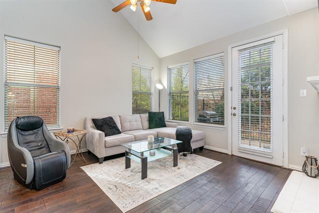 Foto del edificio - 129 Sonoma Creek Ln