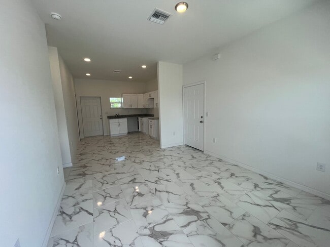 Building Photo - ASK US ABOUT FREE RENT! NEW CONSTRUCTION-G...