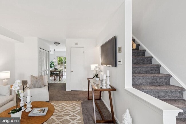 Building Photo - 218 Rector St