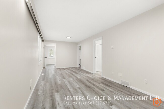 Photo du bâtiment - Pet Friendly, Renovated House Near Downtown Medicine Hat