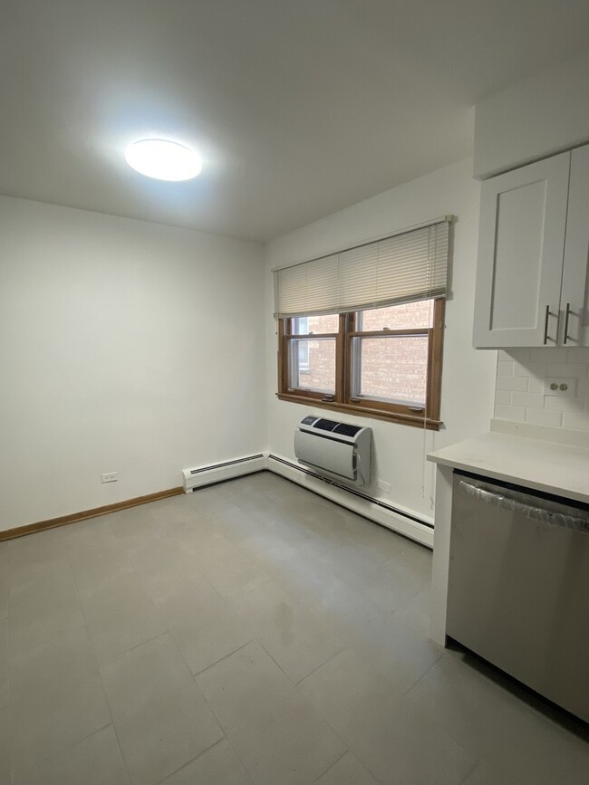 Building Photo - 5230 N Delphia Ave