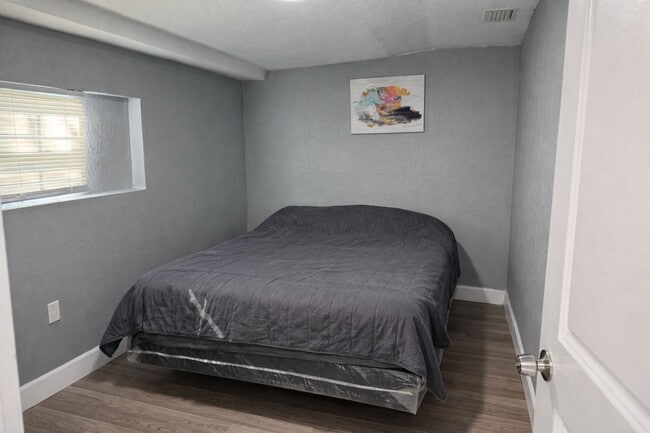 Foto del edificio - 802 E Emma St