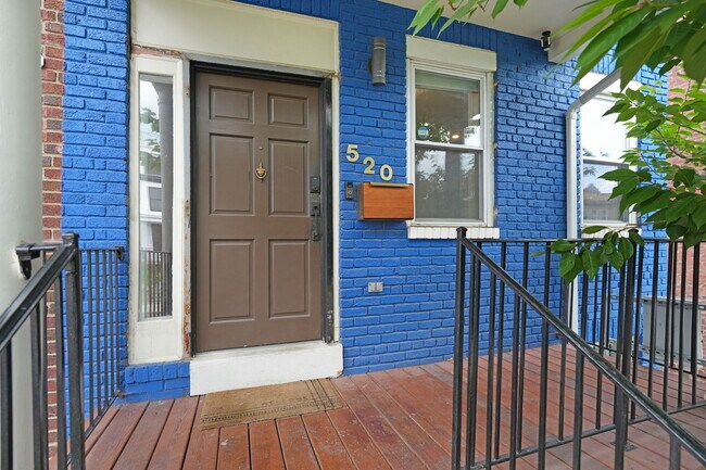 Foto del edificio - 520 Lamont St NW