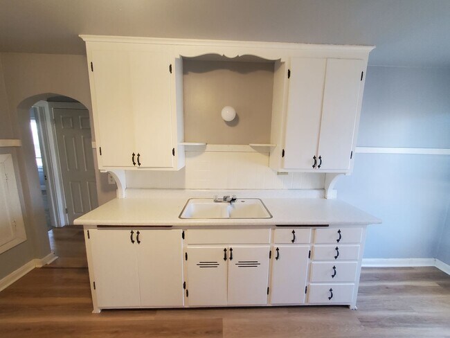 Building Photo - 6324-6324A W Richmond Ave