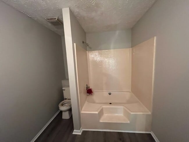 Building Photo - 1845 Tryon Dr