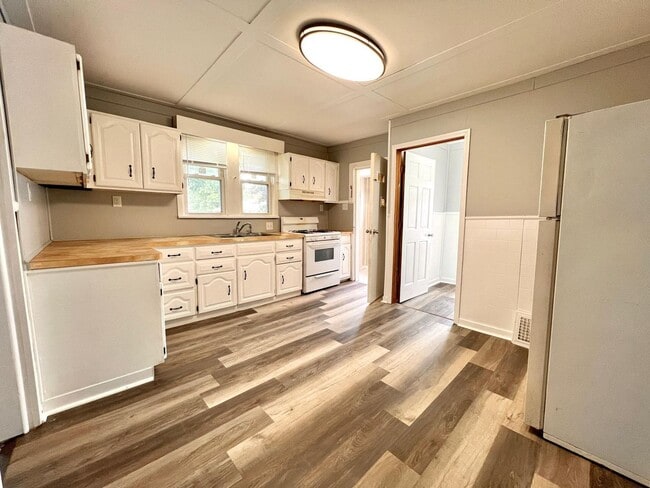 Foto del edificio - 825 Camden St - South Bend