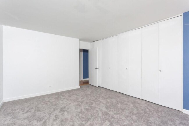 Building Photo - 1 bedroom in Chicago IL 60640