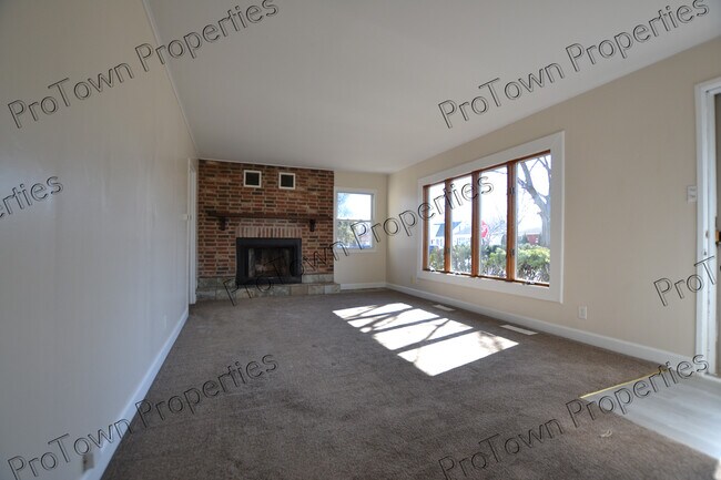 Foto del edificio - 1251 W Marion St