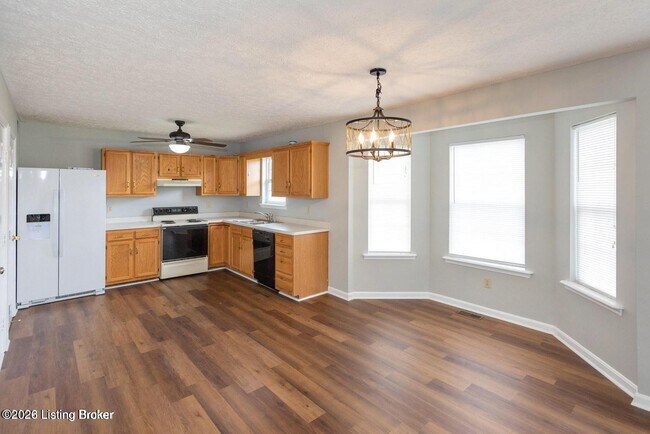 Foto del edificio - 9104 Fairridge Dr