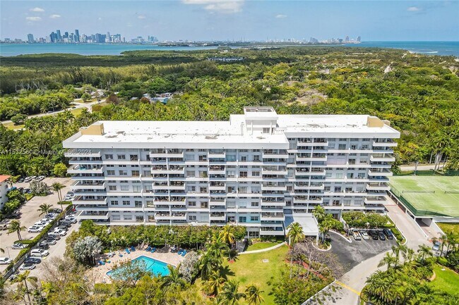 Foto del edificio - 155 Ocean Ln Dr