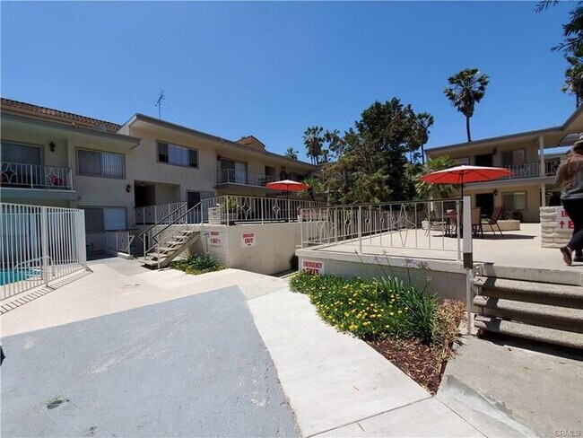 Building Photo - 3510 Elm Ave