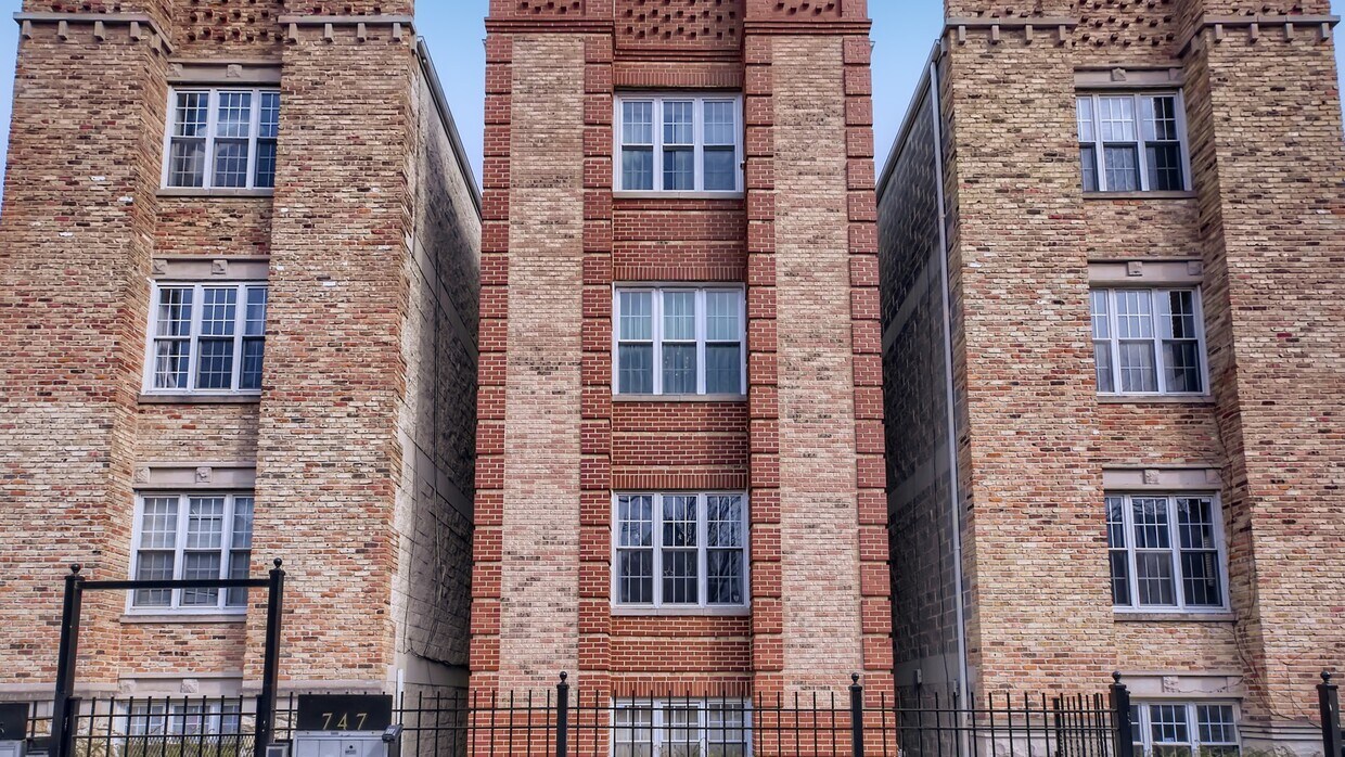 Foto principal - 747 S Claremont Ave
