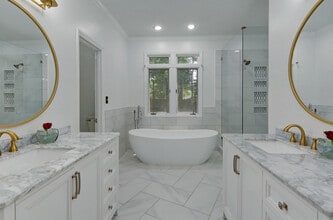 Building Photo - 801 Brightwood Ln