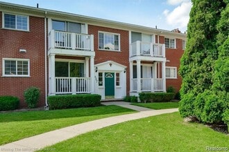 Building Photo - 487 N Eton St