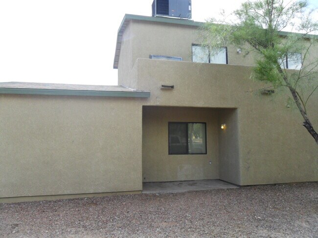 Foto del edificio - 1822 E 10th St