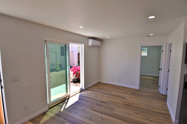 Foto del edificio - 5617 Blackwelder St