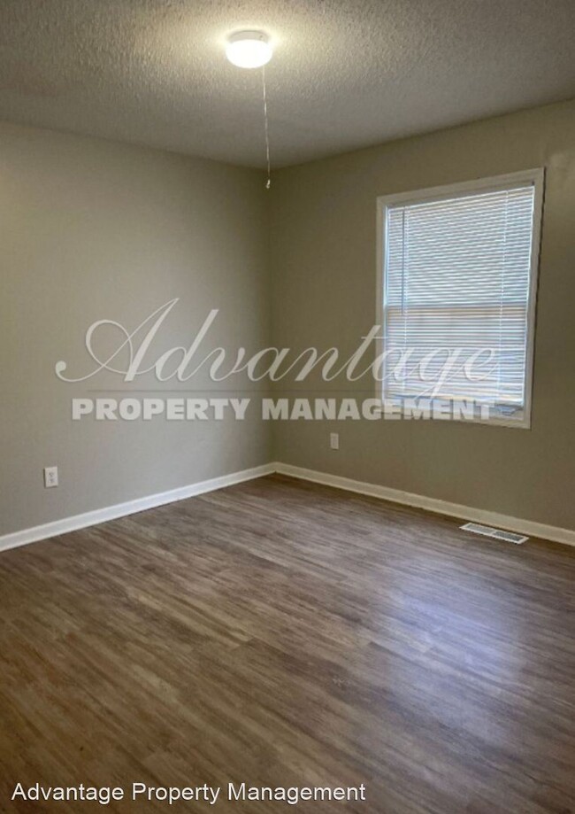 Building Photo - 2 br, 1.5 bath House - 3749 Cambridge Stat...
