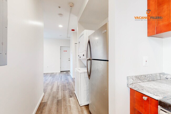 Building Photo - Brand new Studio in Station North w/laundr...