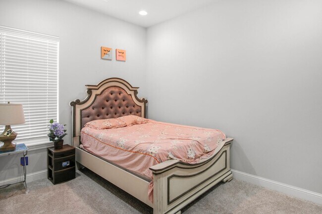 Foto del edificio - 4702 SW Lilly St
